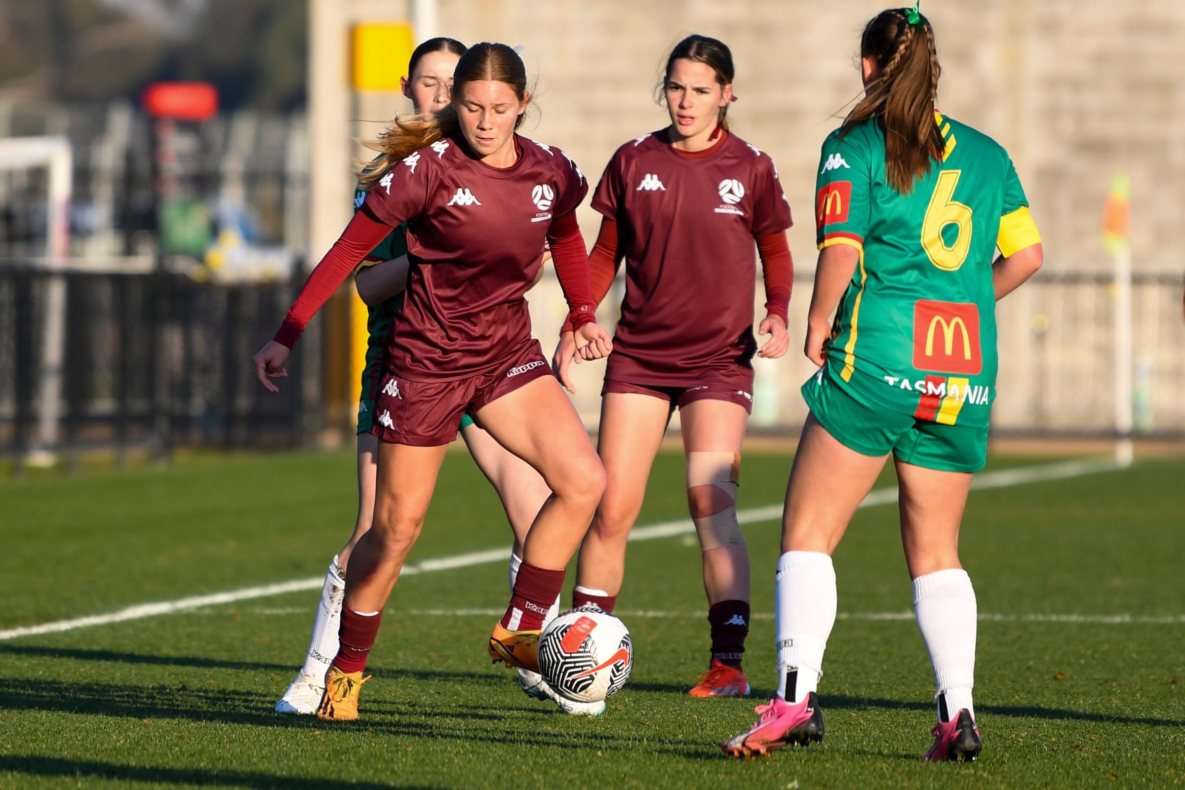 Tassie Under 16 girls take on Queensland at the 2024 National Youth Championships