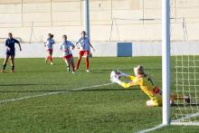 Ebony Pitt and Amelie Millar in action for the Under 15 State team in 2024.